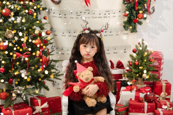 Chụp ảnh Noel cho bé – Vì sao nên chụp sớm trước tháng 12 để có ảnh đẹp nhất